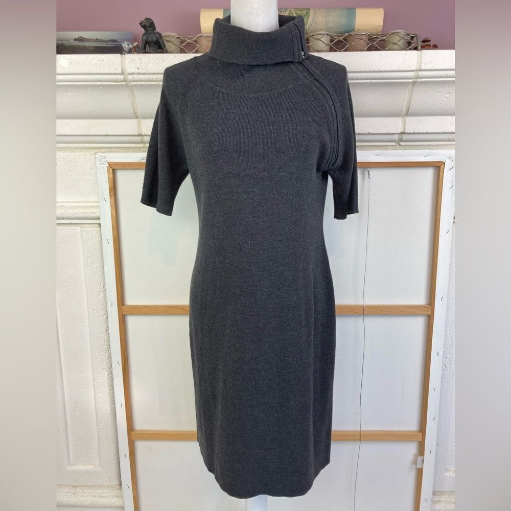 Calvin Klein NWOT zipped neck body con dress charcoal gray